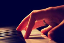 三节打卡！杰伦·格林17中9砍下33分&中间两节合计32分帮助球队终结悬念.